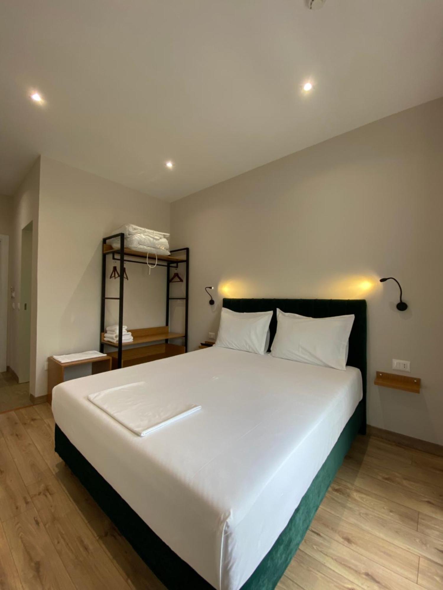 Merly Hotel Përmet Esterno foto